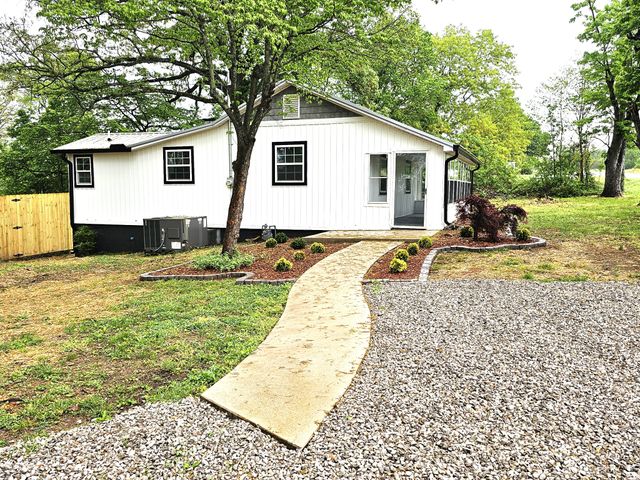 6831 Shellsford Rd, Mcminnville, TN 37110