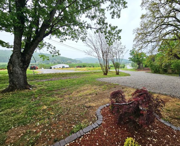 6831 Shellsford Rd, Mcminnville, TN 37110