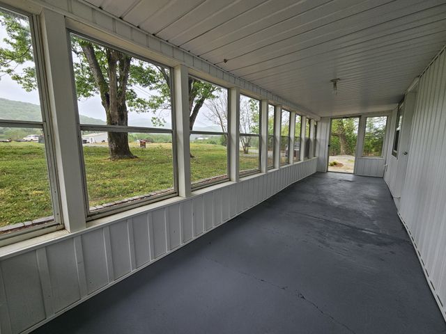 6831 Shellsford Rd, Mcminnville, TN 37110