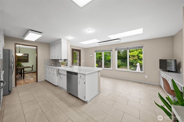 1561 S MacArthur Street, Tacoma, WA 98465