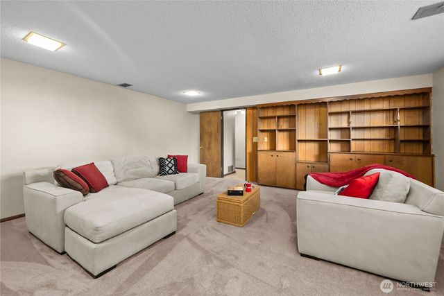 1561 S MacArthur Street, Tacoma, WA 98465