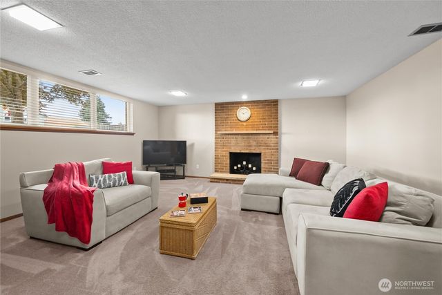 1561 S MacArthur Street, Tacoma, WA 98465