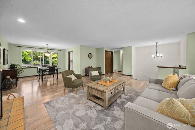 1561 S MacArthur Street, Tacoma, WA 98465