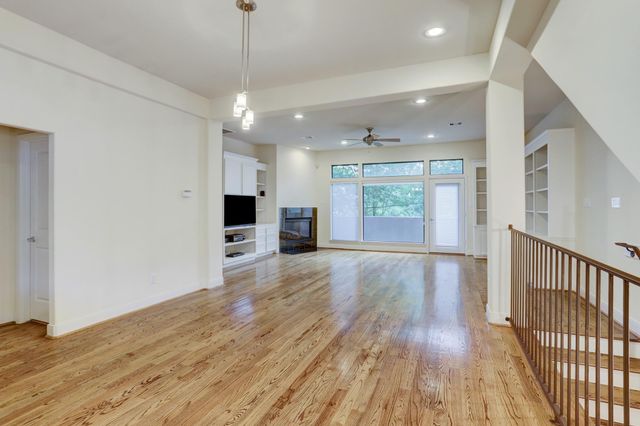 6911 Staffordshire Boulevard, Houston, TX 77030