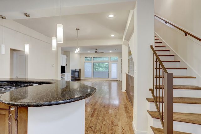 6911 Staffordshire Boulevard, Houston, TX 77030