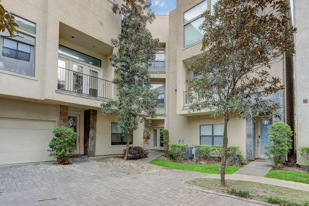 6911 Staffordshire Boulevard, Houston, TX 77030