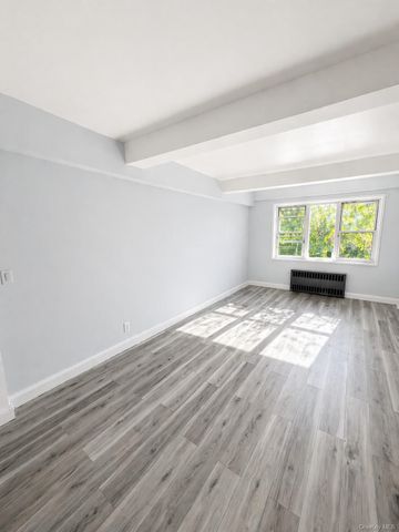 480 Riverdale Avenue 1B, Yonkers, NY 10705