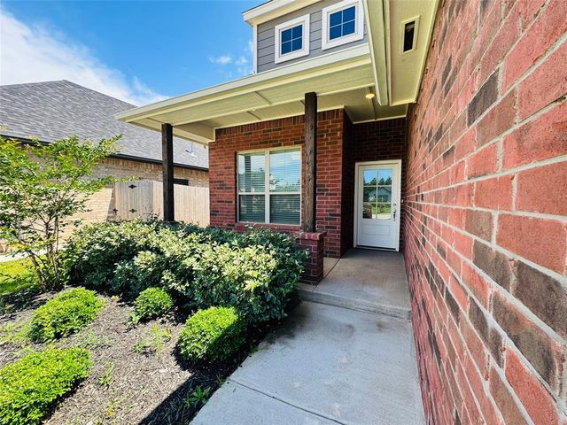 716 E Barajas Terrace, Mustang, OK 73064