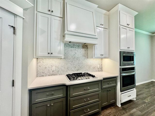 716 E Barajas Terrace, Mustang, OK 73064