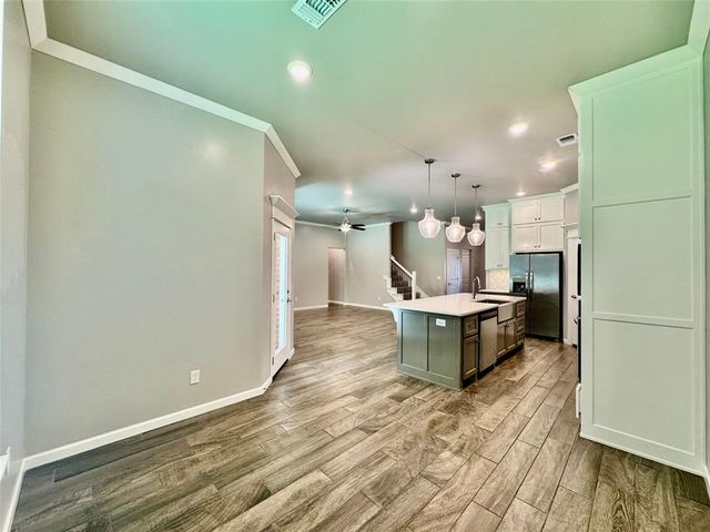 716 E Barajas Terrace, Mustang, OK 73064