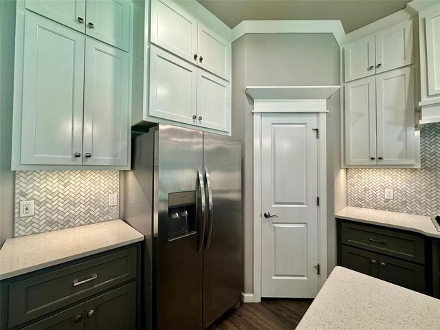 716 E Barajas Terrace, Mustang, OK 73064