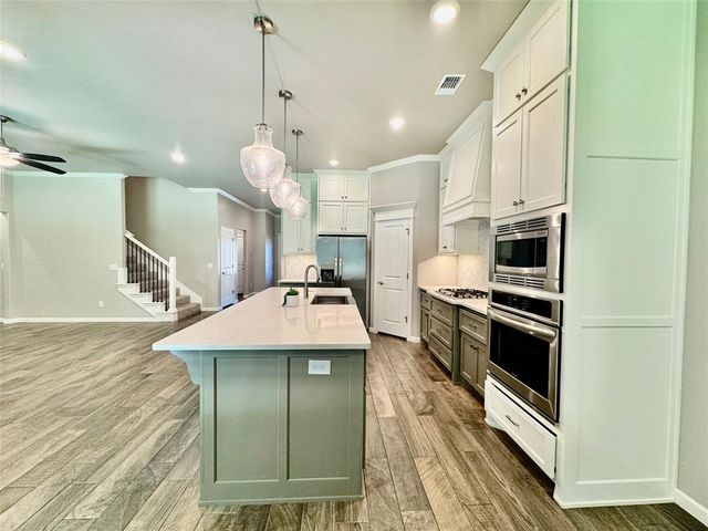 716 E Barajas Terrace, Mustang, OK 73064