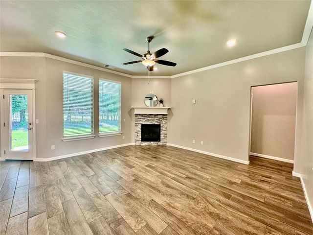 716 E Barajas Terrace, Mustang, OK 73064