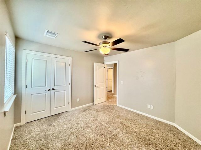 716 E Barajas Terrace, Mustang, OK 73064