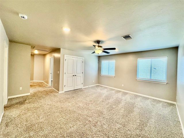 716 E Barajas Terrace, Mustang, OK 73064