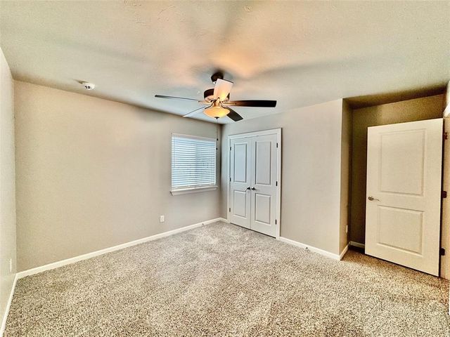 716 E Barajas Terrace, Mustang, OK 73064