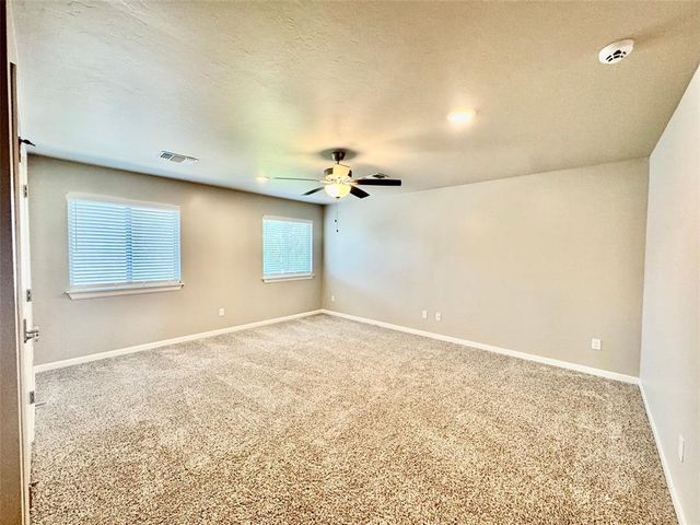 716 E Barajas Terrace, Mustang, OK 73064