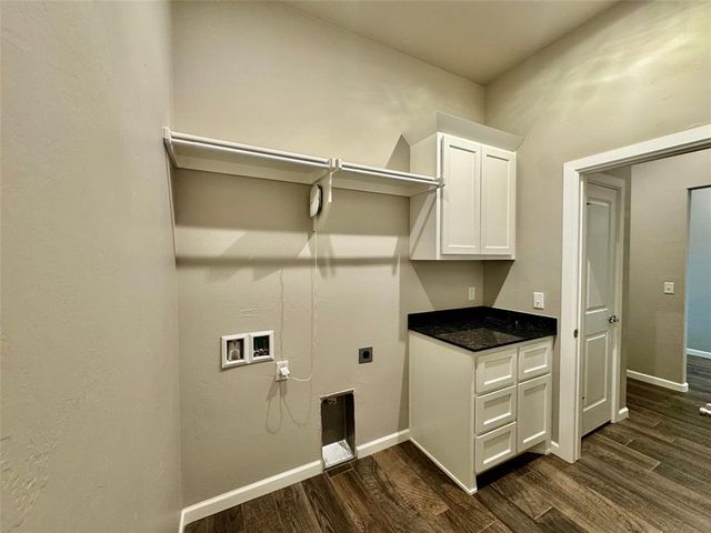 716 E Barajas Terrace, Mustang, OK 73064