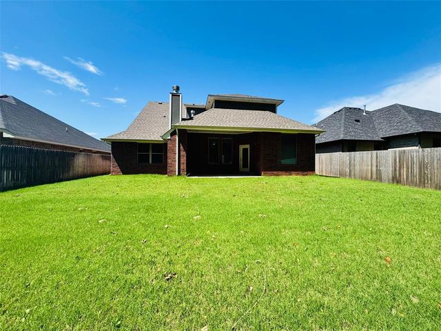 716 E Barajas Terrace, Mustang, OK 73064