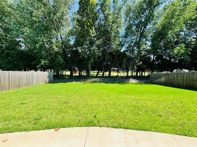 716 E Barajas Terrace, Mustang, OK 73064