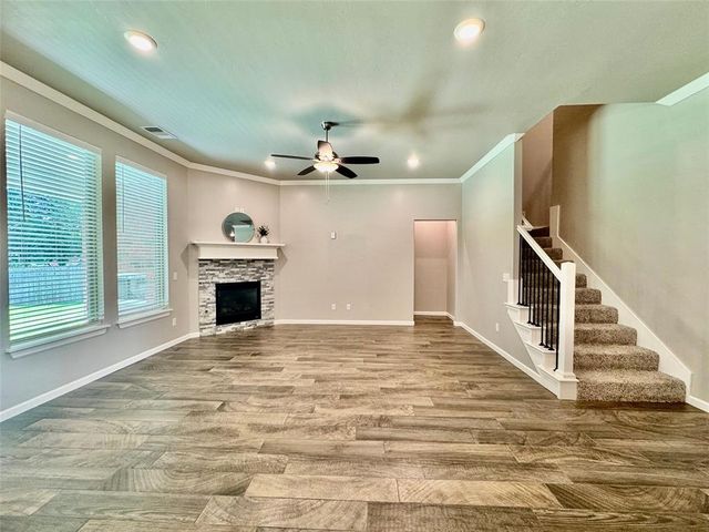716 E Barajas Terrace, Mustang, OK 73064