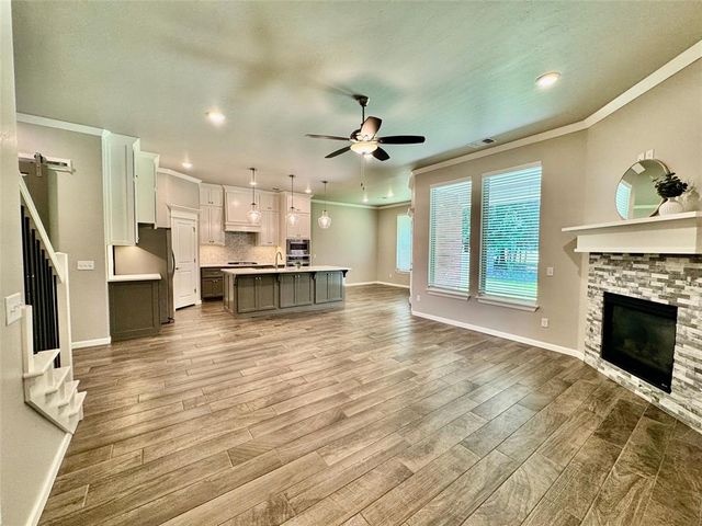 716 E Barajas Terrace, Mustang, OK 73064