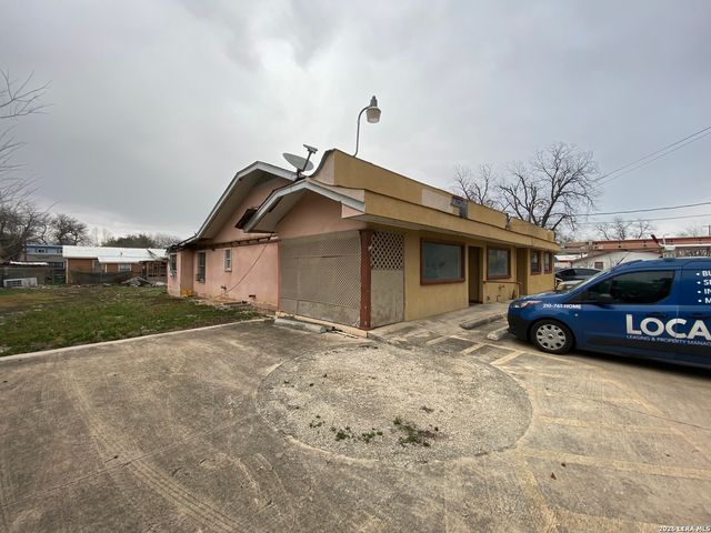 755 Division, San Antonio, TX 78225