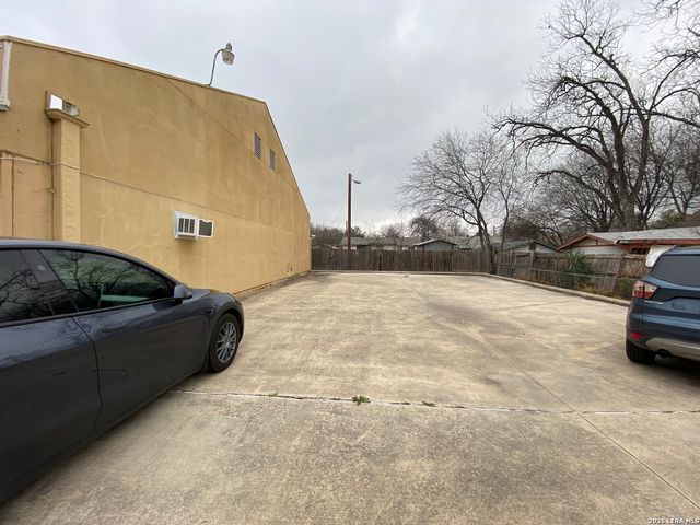 755 Division, San Antonio, TX 78225