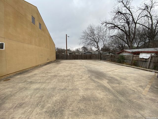 755 Division, San Antonio, TX 78225