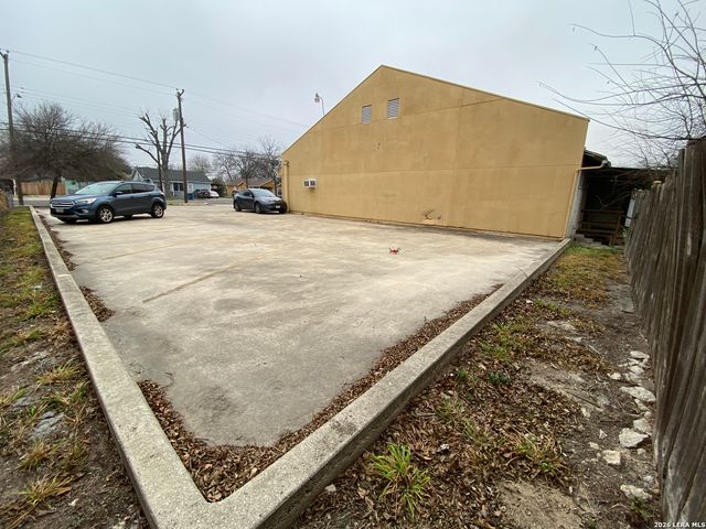 755 Division, San Antonio, TX 78225