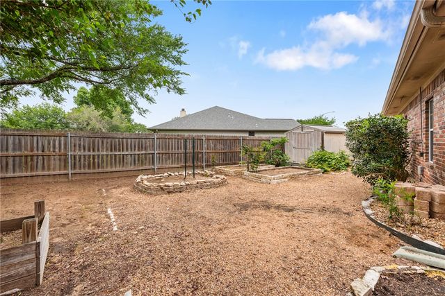 1207 Martinsville Lane, College Station, TX 77845