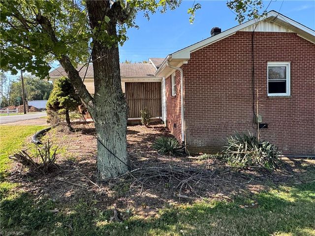 200 W King Street, King, NC 27021