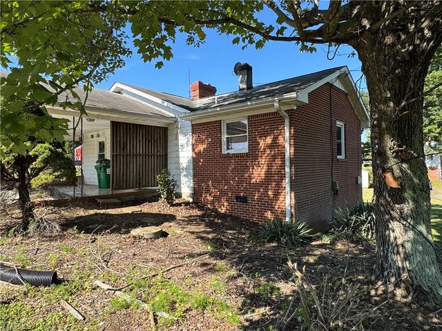 200 W King Street, King, NC 27021