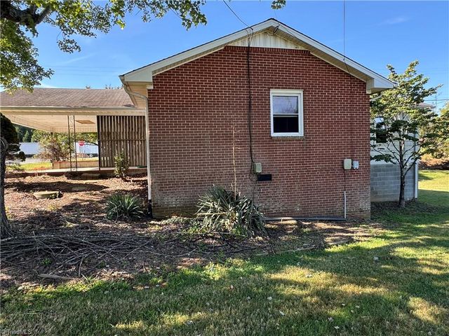 200 W King Street, King, NC 27021