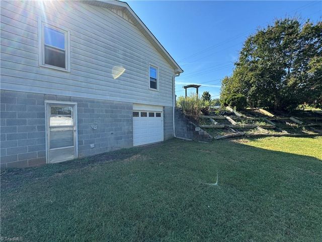 200 W King Street, King, NC 27021