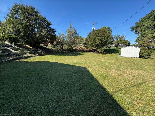 200 W King Street, King, NC 27021