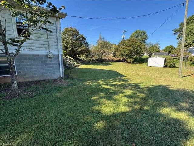 200 W King Street, King, NC 27021