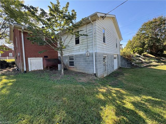 200 W King Street, King, NC 27021