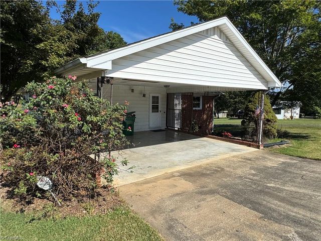 200 W King Street, King, NC 27021