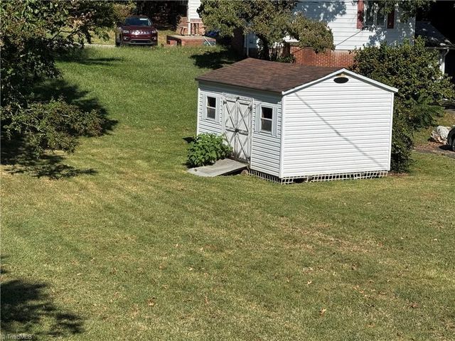 200 W King Street, King, NC 27021
