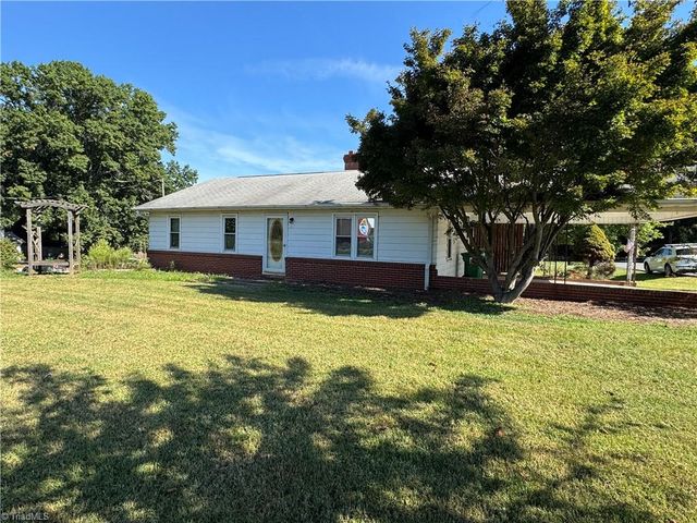 200 W King Street, King, NC 27021