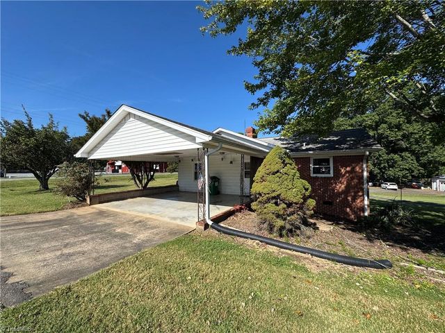 200 W King Street, King, NC 27021