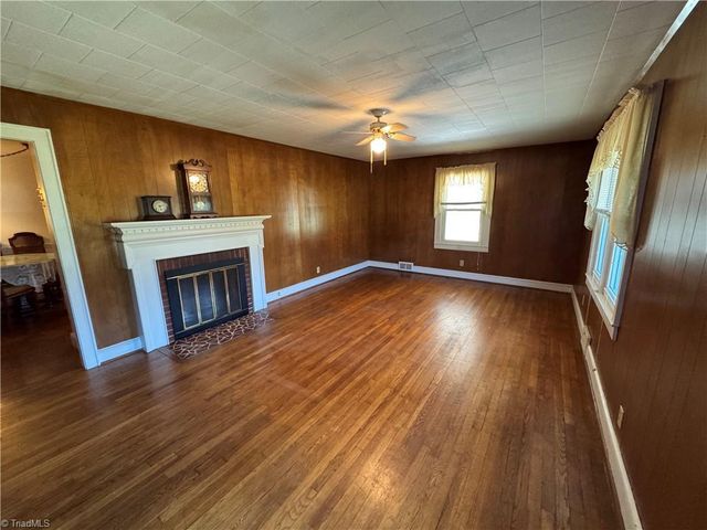 200 W King Street, King, NC 27021
