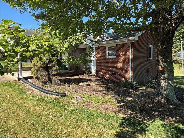200 W King Street, King, NC 27021