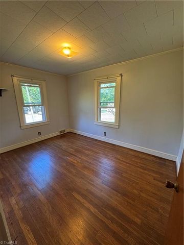 200 W King Street, King, NC 27021