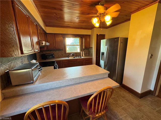 200 W King Street, King, NC 27021