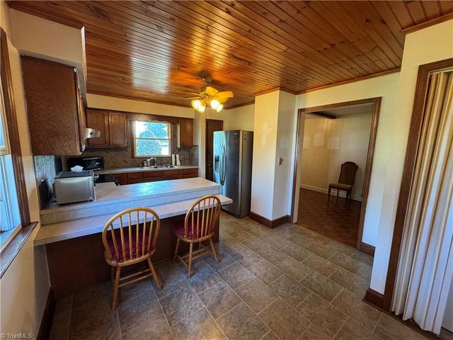 200 W King Street, King, NC 27021