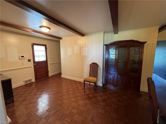 200 W King Street, King, NC 27021