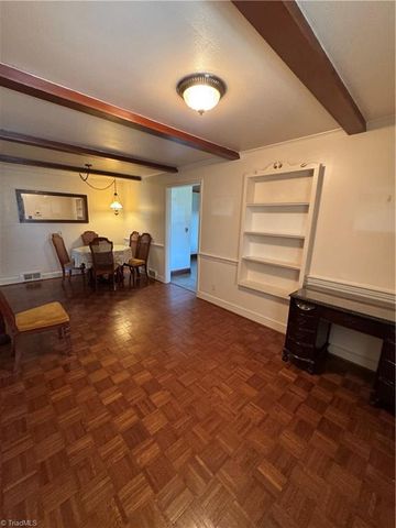 200 W King Street, King, NC 27021
