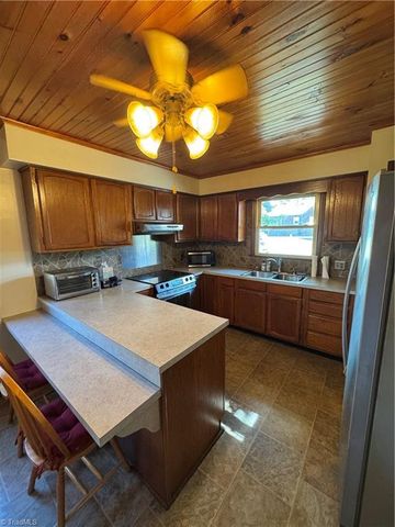 200 W King Street, King, NC 27021